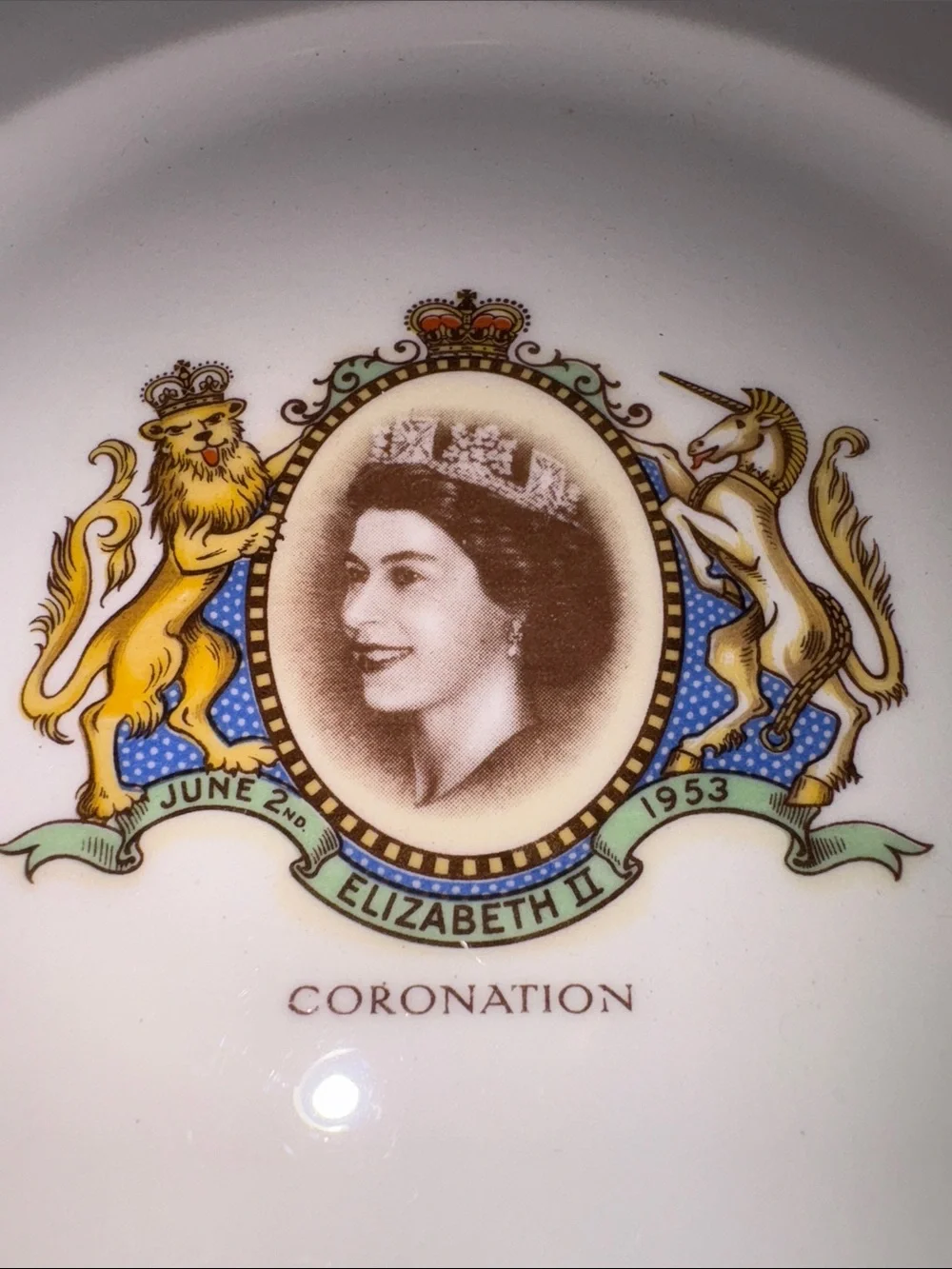 Commemorative Queen Elizabeth II White and Gold Coronation Dinner Plate 8”